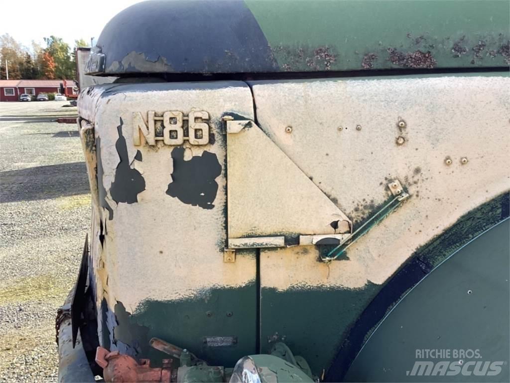 Volvo N 86 Camiões estrado/caixa aberta