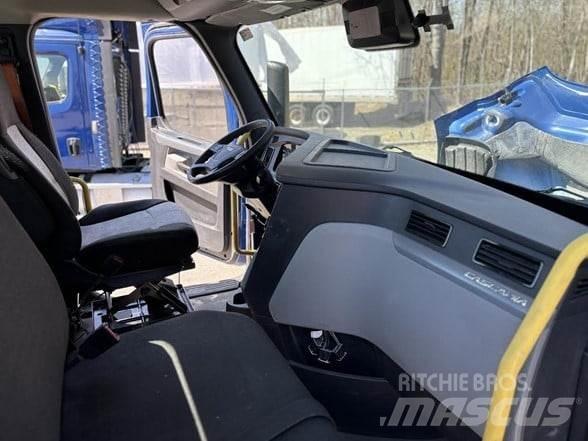 Freightliner CASCADIA 116 Tractores (camiões)
