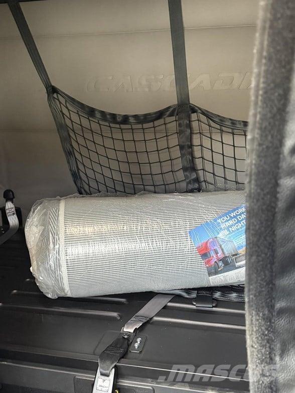 Freightliner CASCADIA 116 Tractores (camiões)