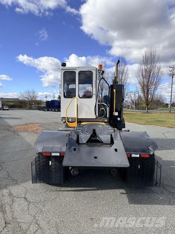 Kalmar OTTAWA 4X2 OFF-ROAD Tractores terminais