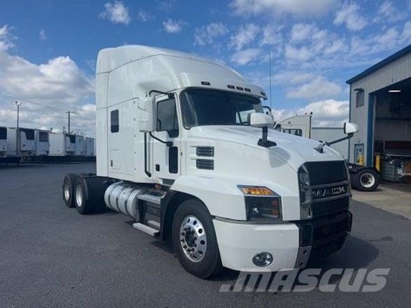 Mack ANTHEM 64T Tractores (camiões)