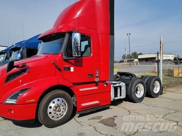 Volvo VNR64T300 Tractores (camiões)