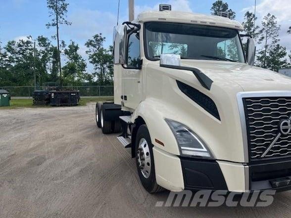 Volvo VNR64T300 Tractores (camiões)