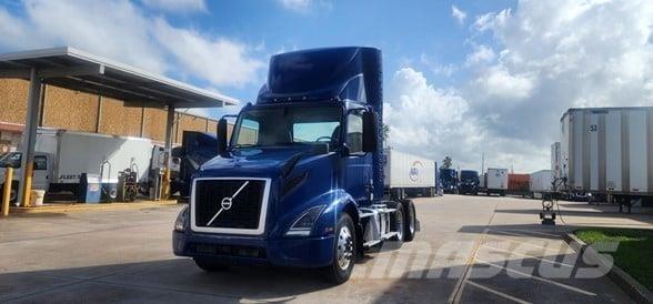 Volvo VNR64T300 Tractores (camiões)
