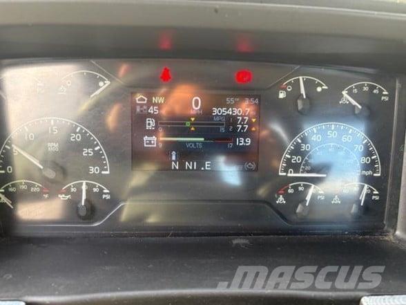 Volvo VNR64T300 Tractores (camiões)