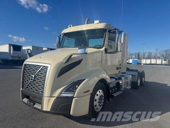 Volvo VNR64T300 Tractores (camiões)