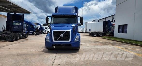 Volvo VNR64T640 Tractores (camiões)
