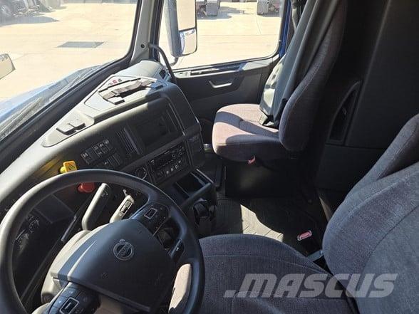 Volvo VNR64T640 Tractores (camiões)