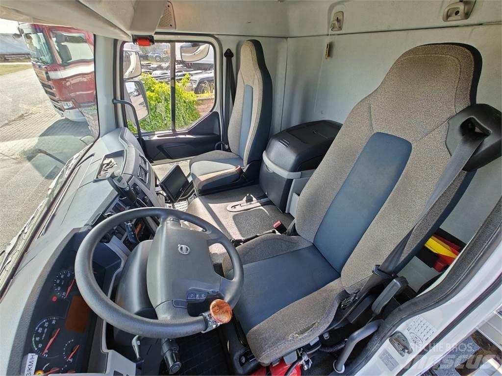Volvo FL250 Camiões de caixa fechada
