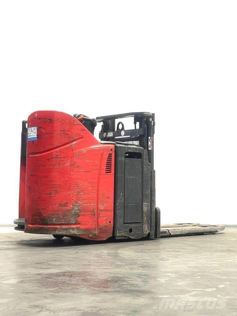 Linde D12HPSP-133 Empilhador para operador externo