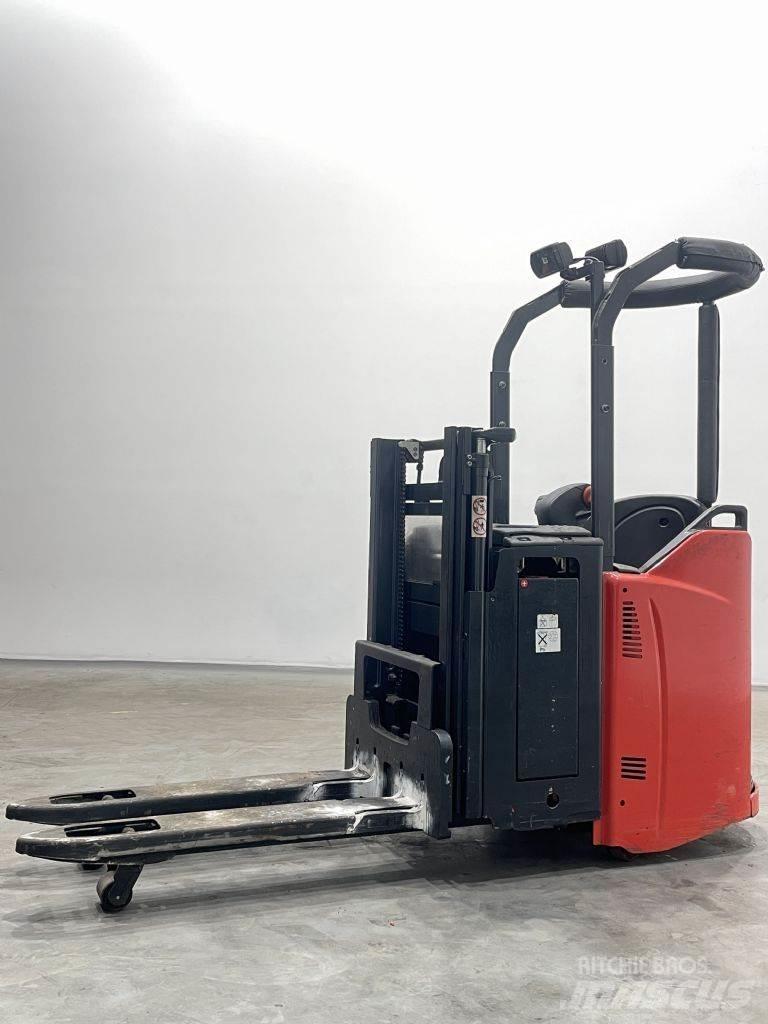 Linde D12SP-133 Empilhador para operador externo