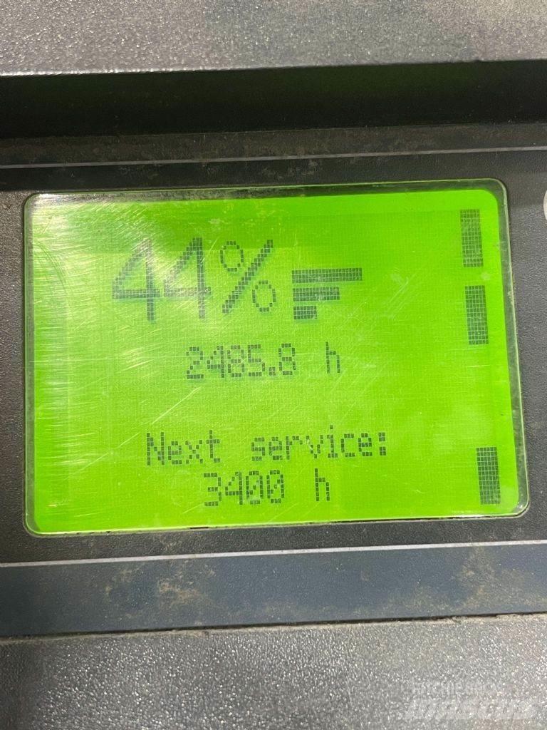 Linde D12SP-133 Empilhador para operador externo
