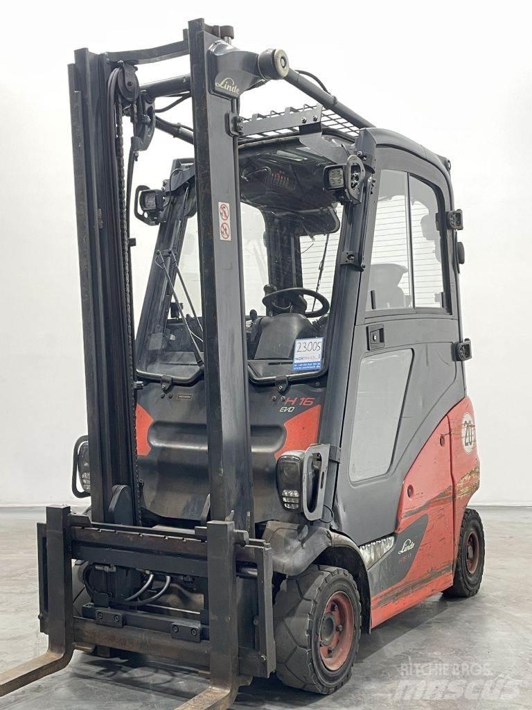 Linde H16T-01-391 Empilhadores a gás