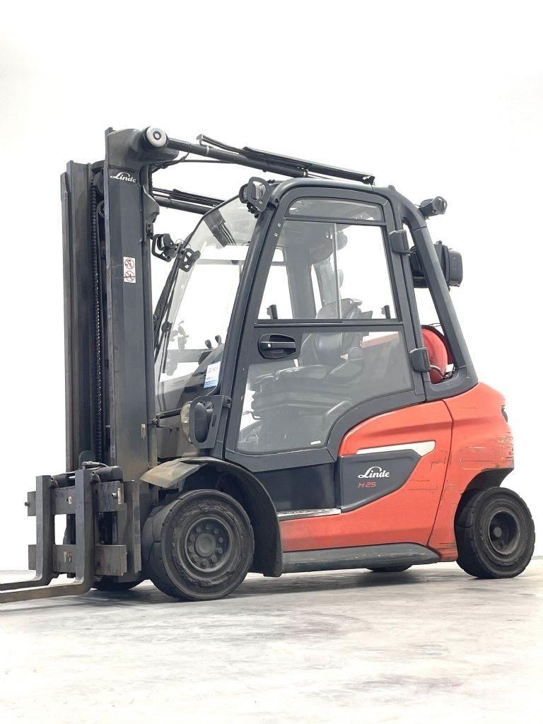 Linde H25T-01-1202 Empilhadores a gás