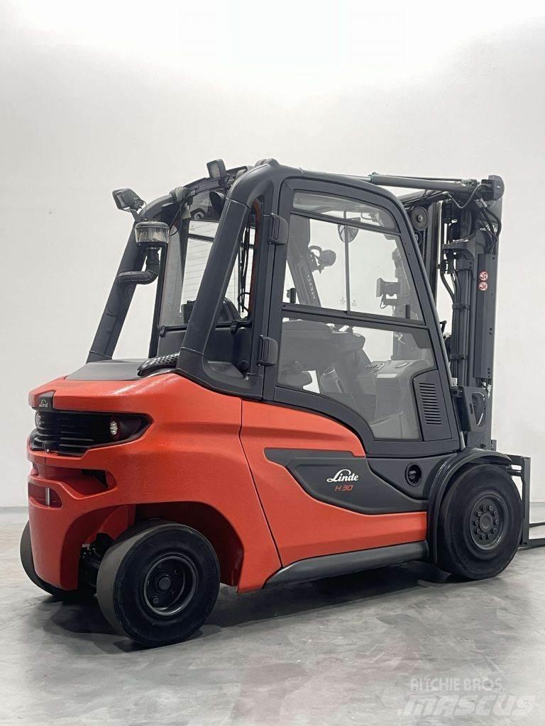 Linde H30D-01-1202 Empilhadores Diesel