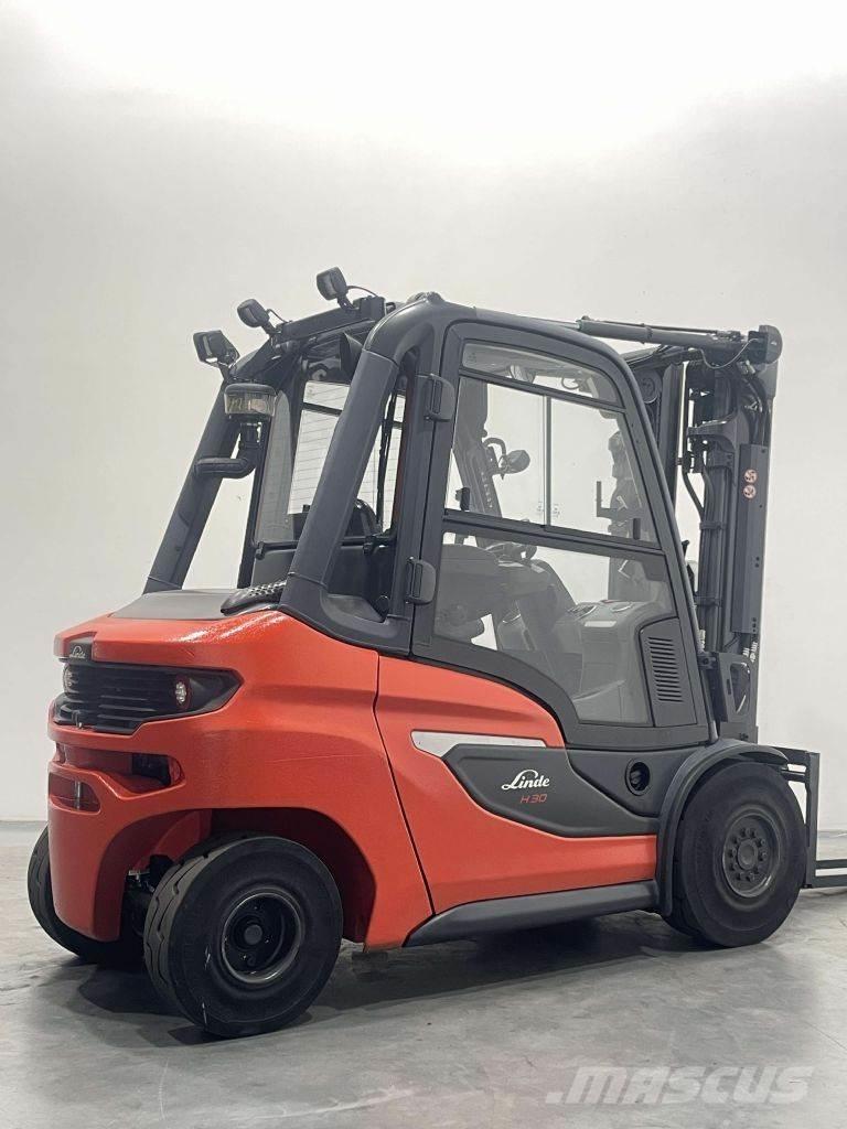 Linde H30D-01-1202 Empilhadores Diesel