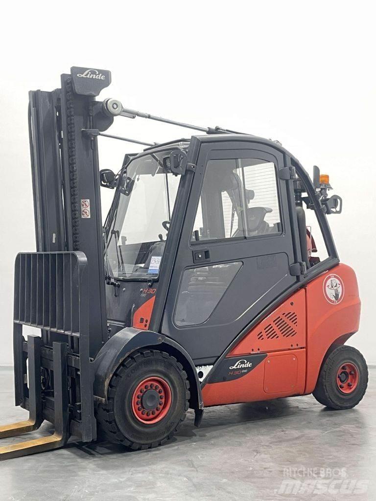 Linde H30T-02-393 Empilhadores a gás