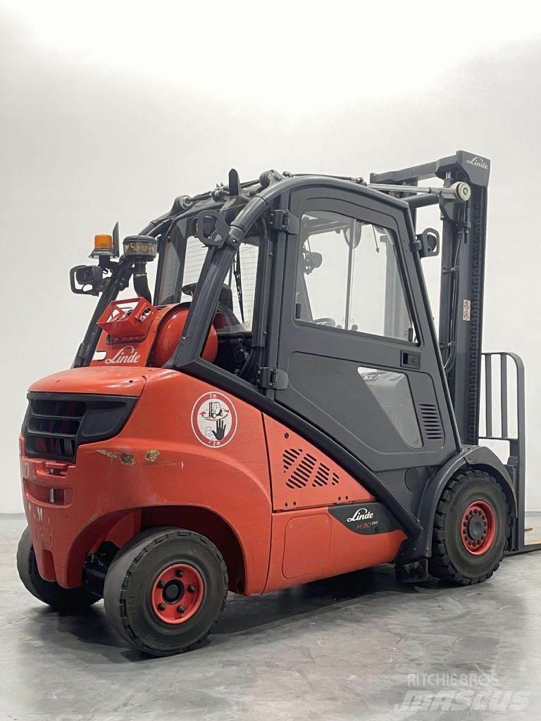 Linde H30T-02-393 Empilhadores a gás