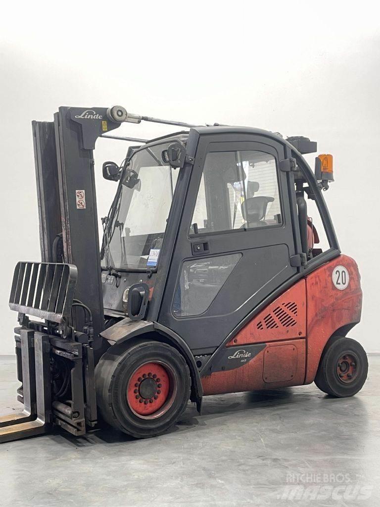 Linde H30T-02-393 Empilhadores a gás