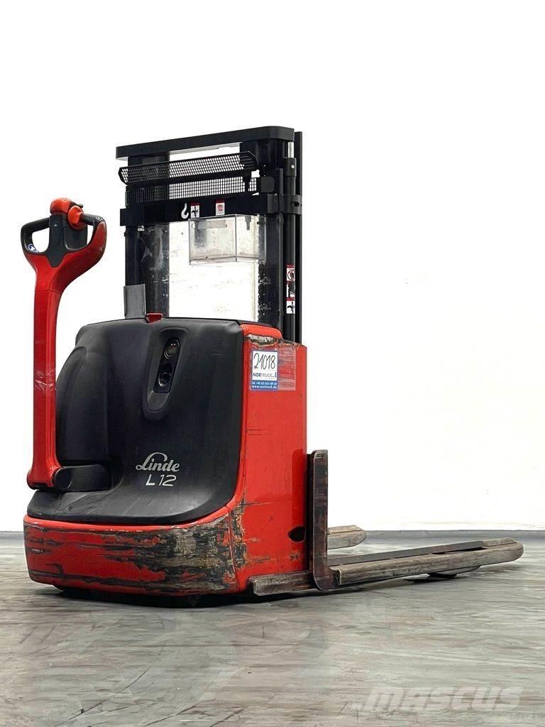 Linde L12-1172 Empilhador para operador externo