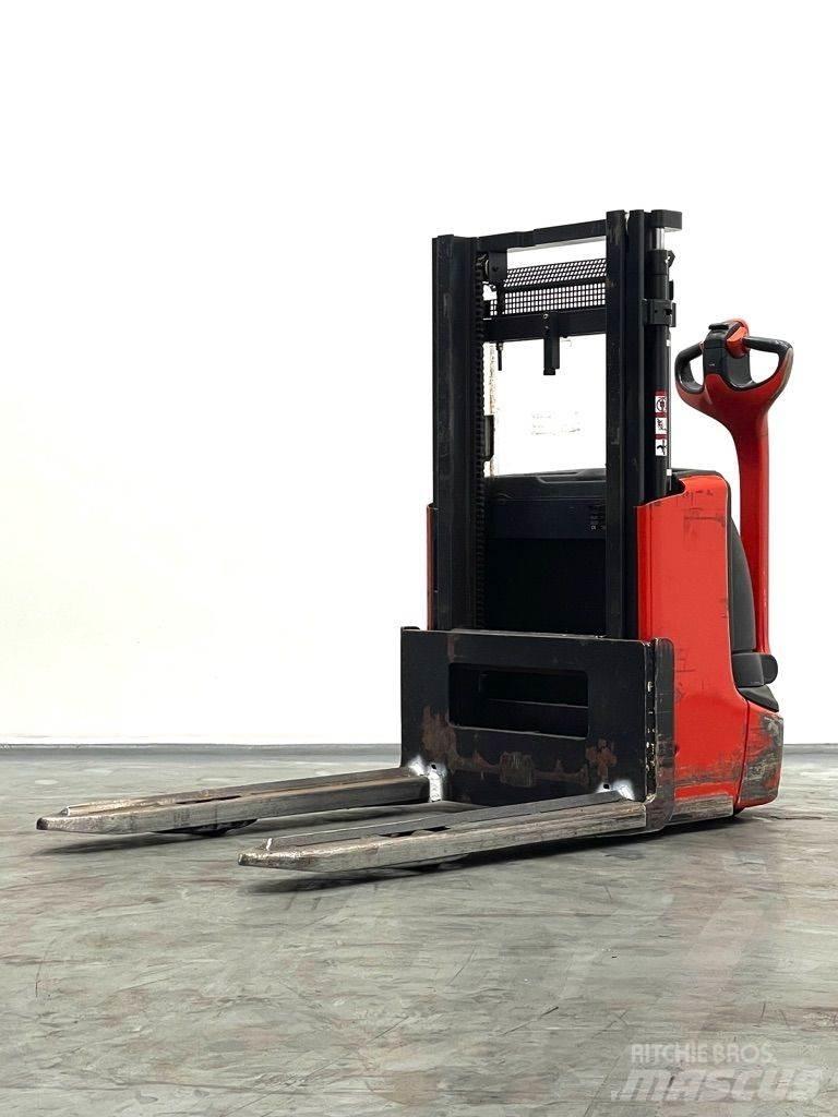 Linde L12-1172 Empilhador para operador externo