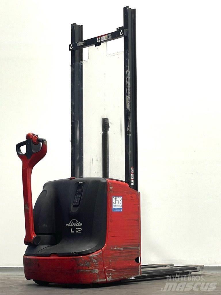 Linde L12i-1172 Empilhador para operador externo