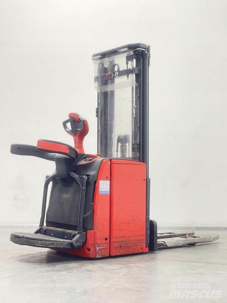 Linde L14AP-1173 Empilhador para operador externo