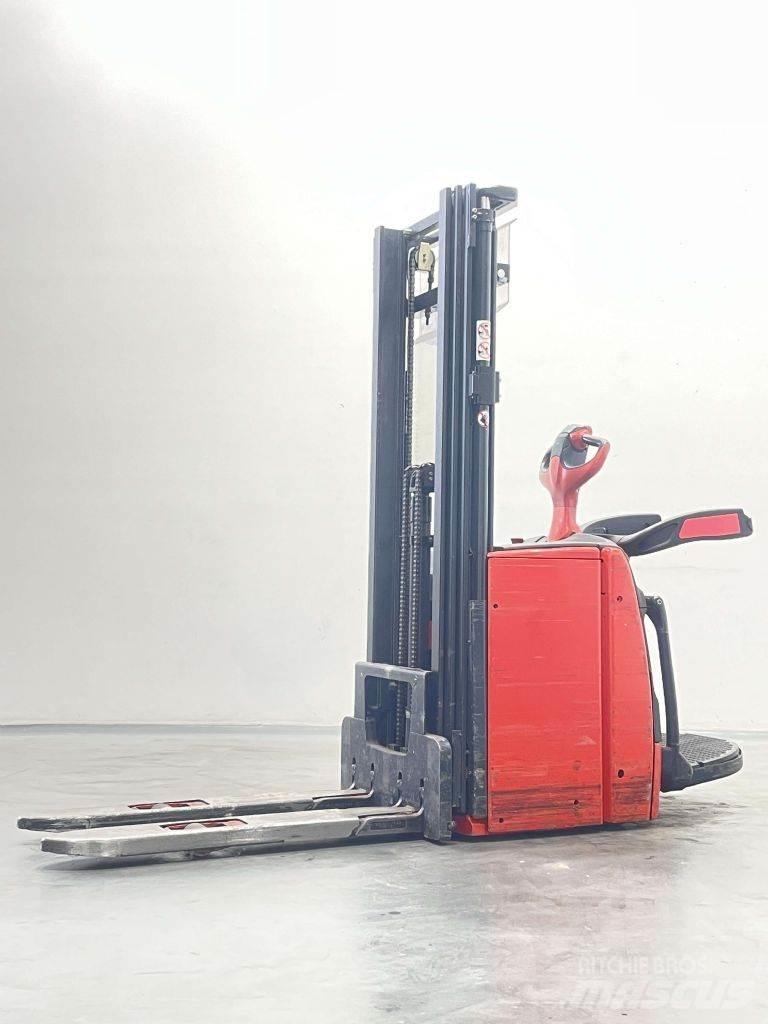 Linde L14AP-1173 Empilhador para operador externo