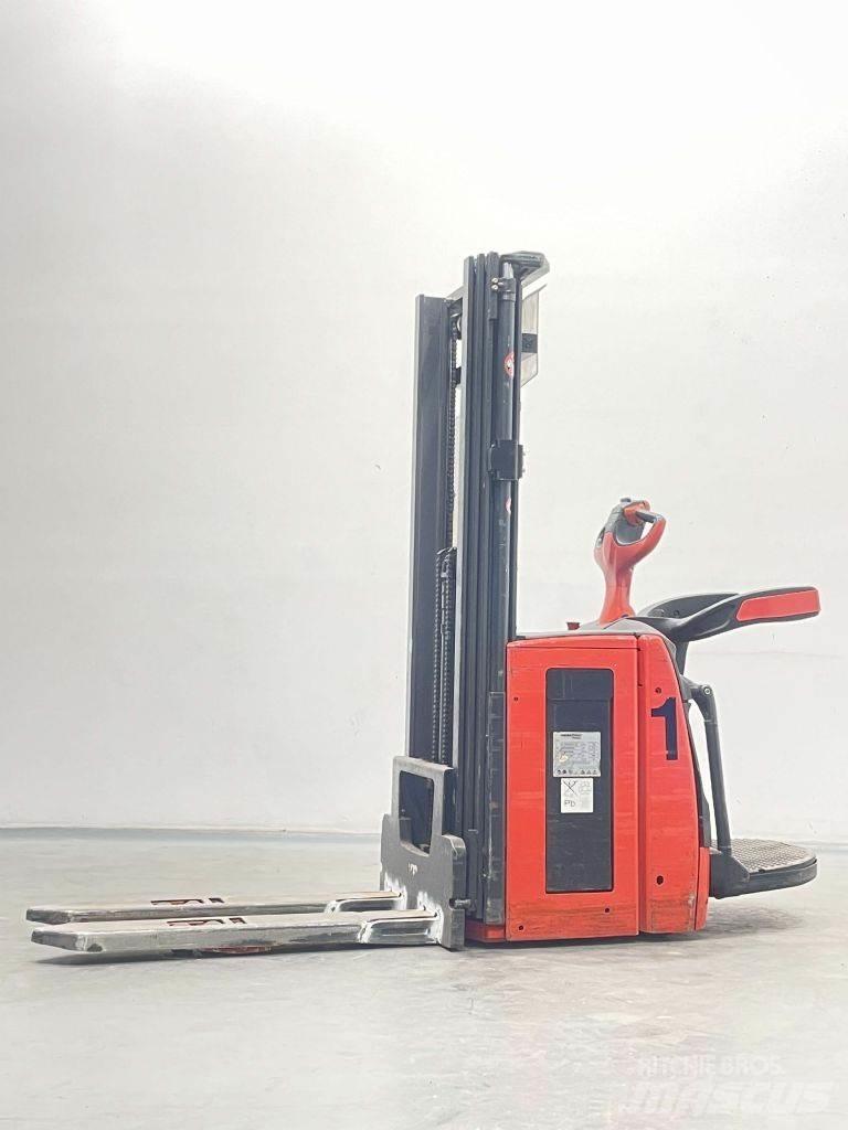 Linde L14AP-1173 Empilhador para operador externo