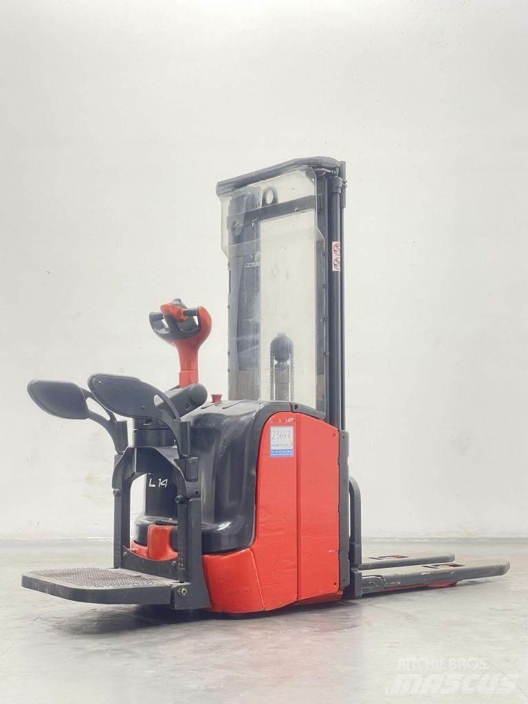 Linde L14AP-372 Empilhador para operador externo