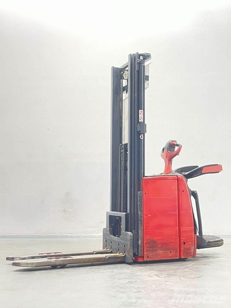 Linde L16AP-1173 Empilhador para operador externo