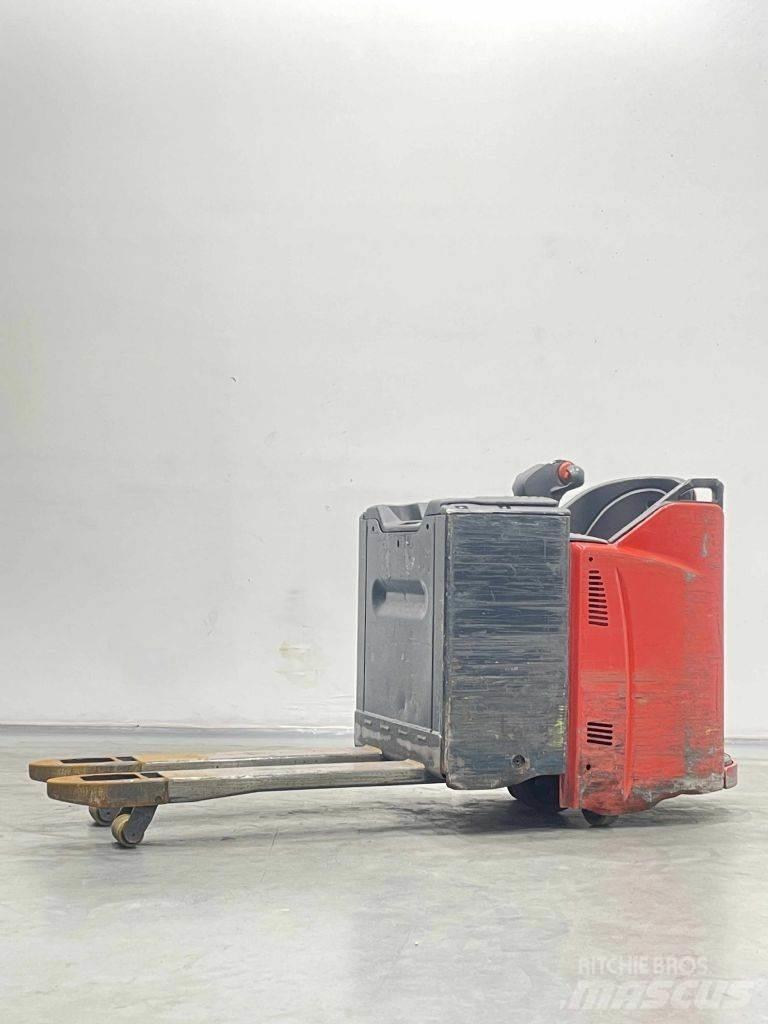 Linde T20SP-131 Porta palettes