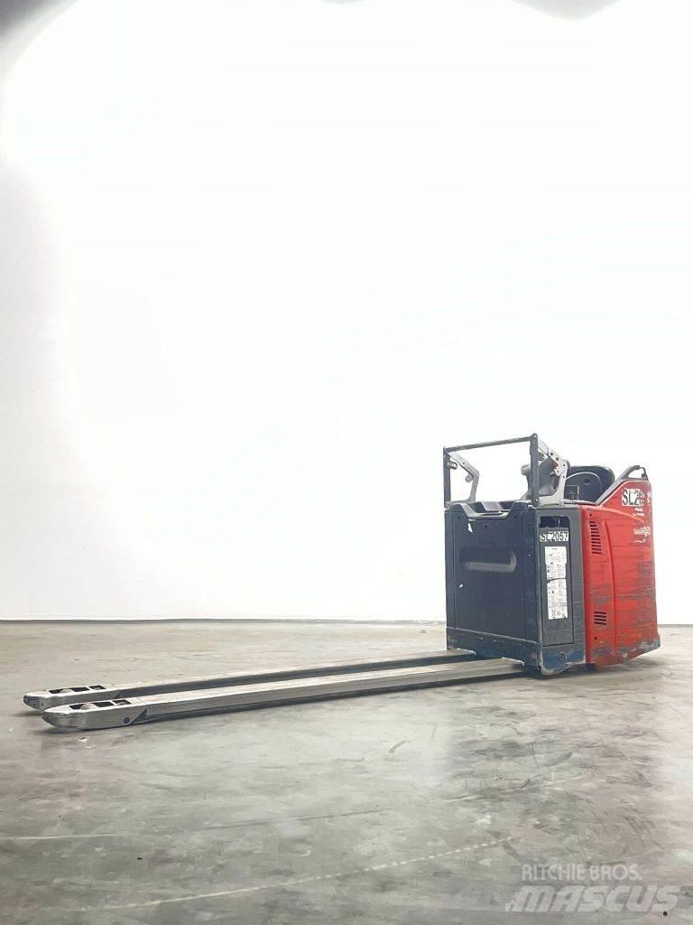 Linde T25SP-131 Porta palettes