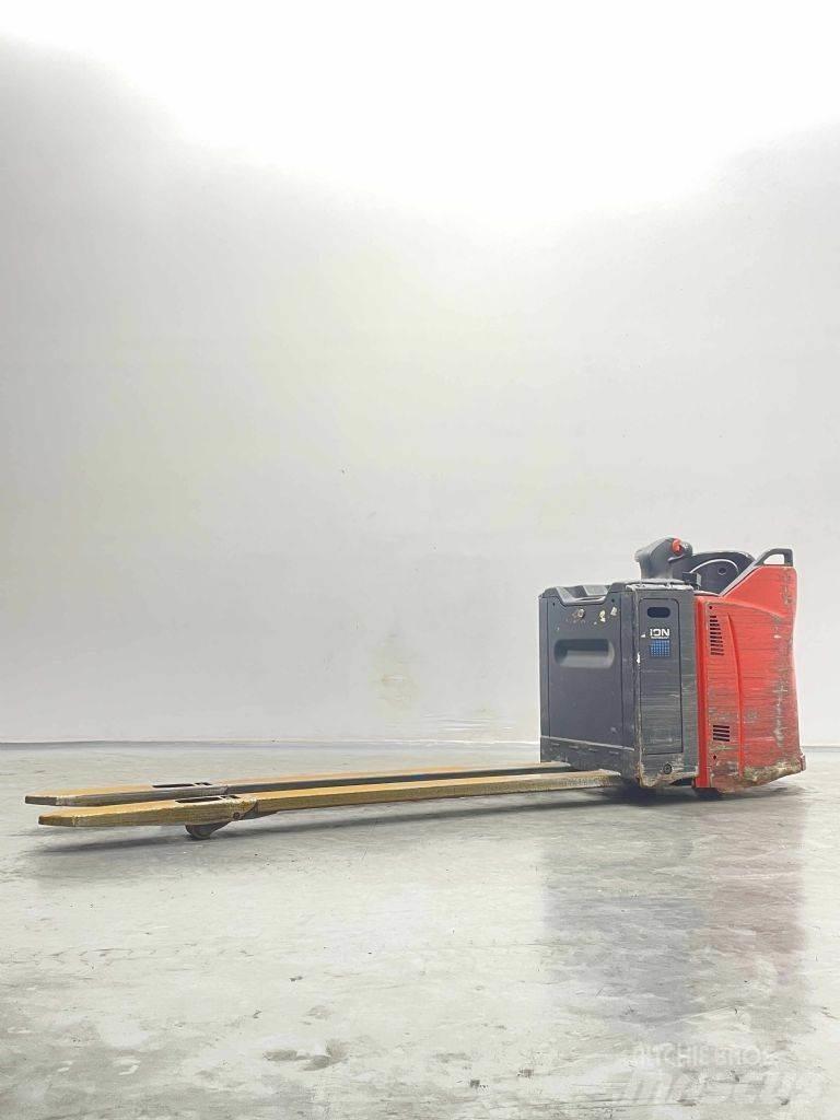 Linde T30SP-131 Porta palettes