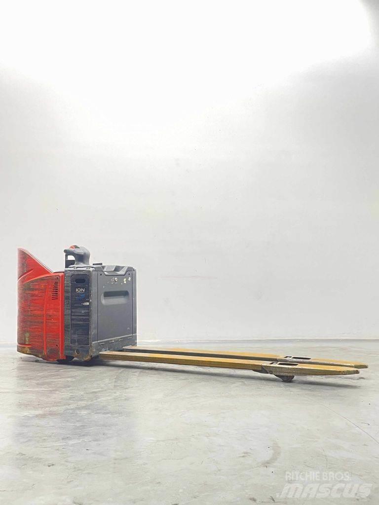 Linde T30SP-131 Porta palettes