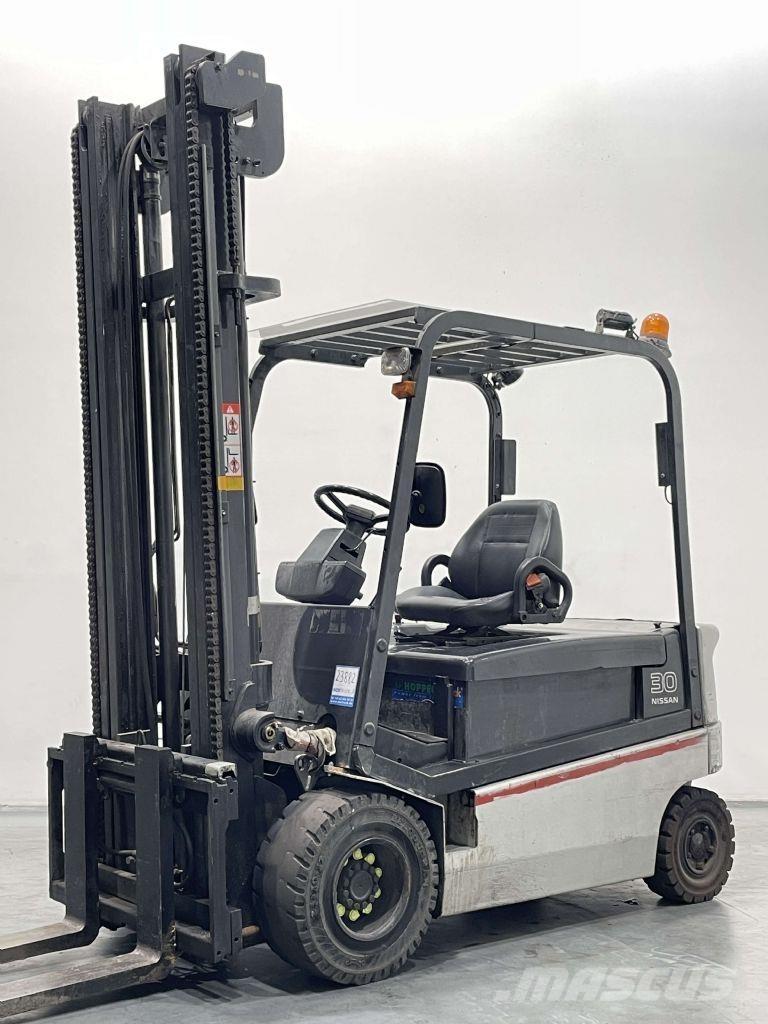Nissan GQ02L30CU Empilhadores eléctricos