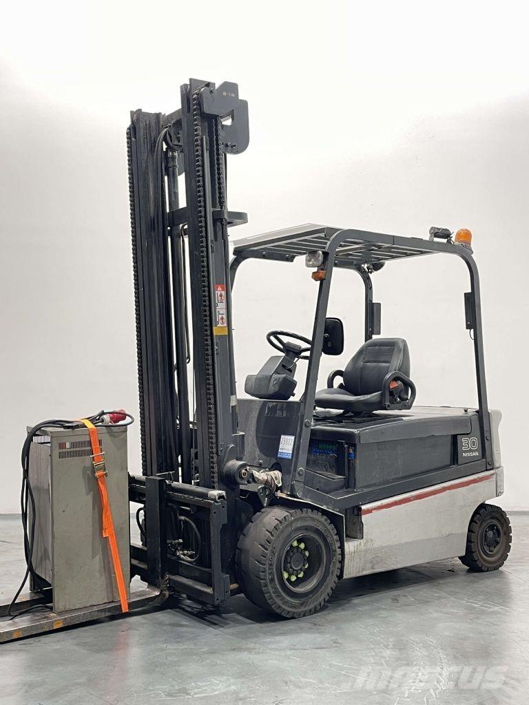 Nissan GQ02L30CU Empilhadores eléctricos