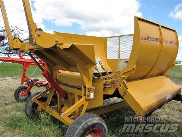 Haybuster 2650 Cortadores, moinhos e desenroladores de fardos