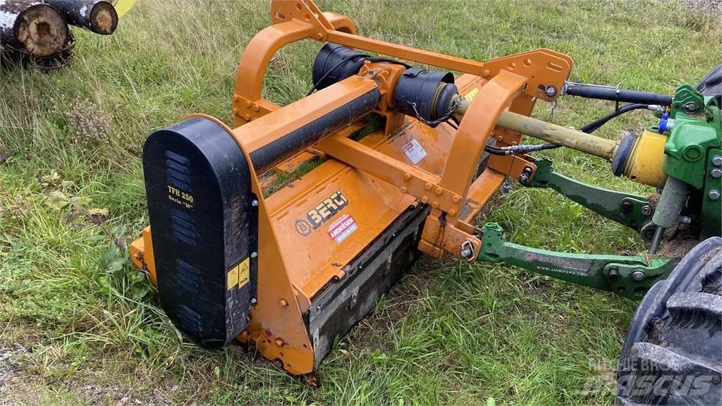 Berti TFH 250 BETESPUTS Gadanheiras e cortadores de folhas para pastos