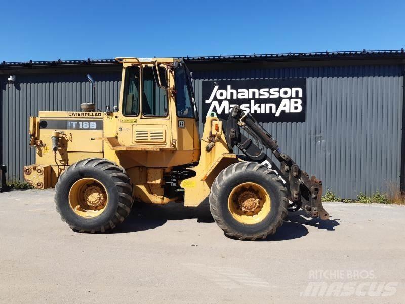 CAT IT 18B STORA BM Pás carregadoras de rodas