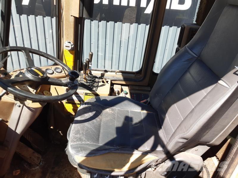 CAT IT 18B STORA BM Pás carregadoras de rodas