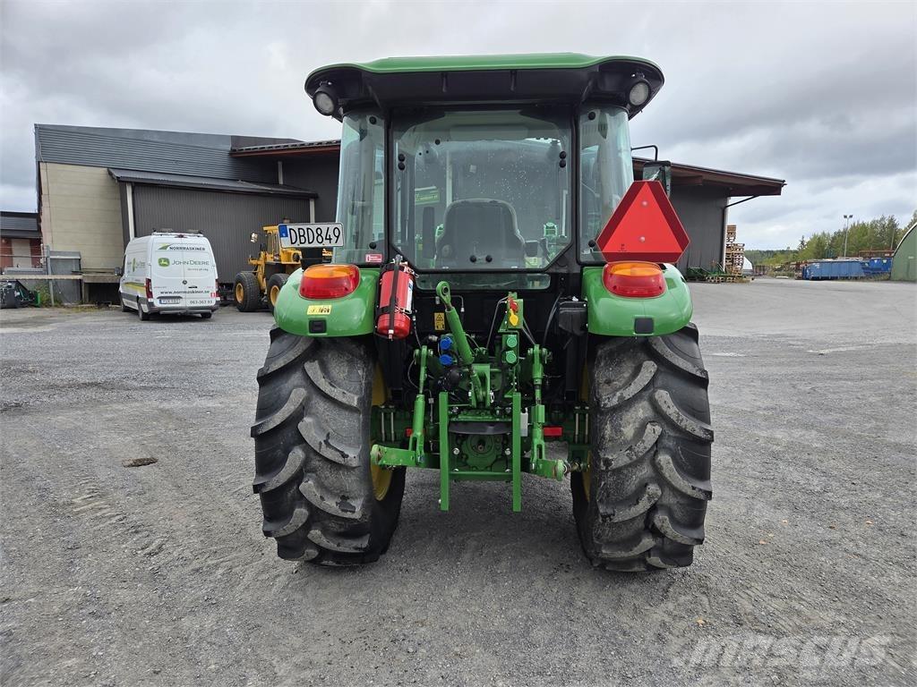 John Deere 5075E Tratores Agrícolas usados