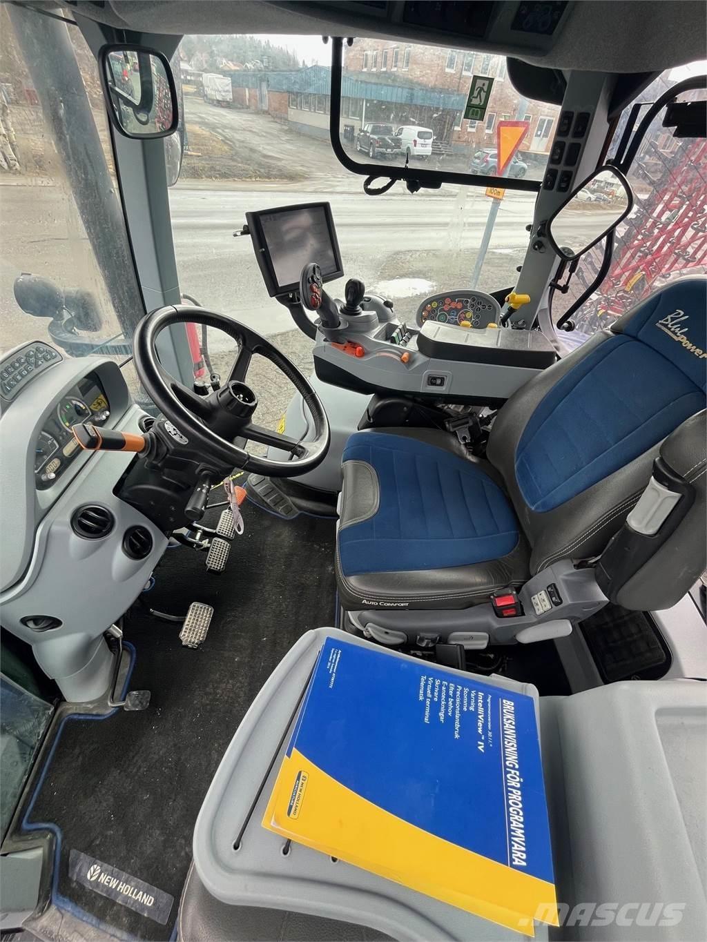 New Holland T7.225 Tratores Agrícolas usados