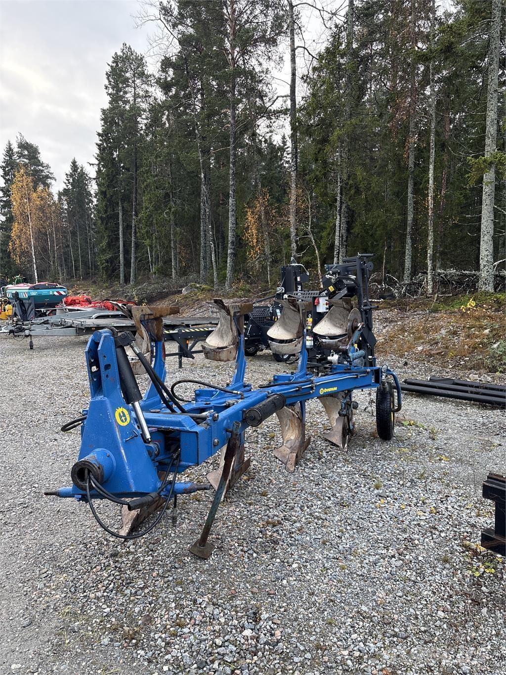 Överum CV 498 H Charruas reversíveis