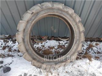  TRAKTORDÄCK 8,3-24 6PLY Pneus, Rodas e Jantes