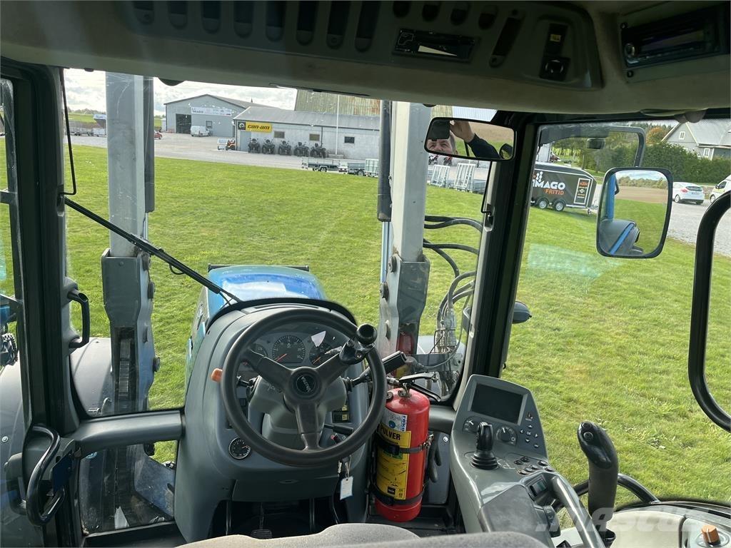 Valtra T151 E Tratores Agrícolas usados