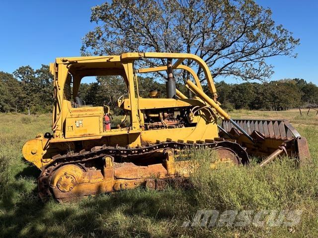 CAT D6D Dozers - Tratores rastos