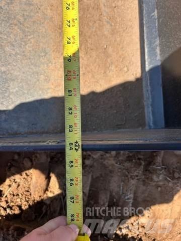  MTL 84 Smooth Bucket Baldes