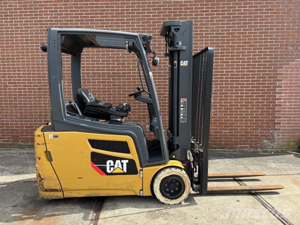 CAT 2ET4000 Empilhadores eléctricos