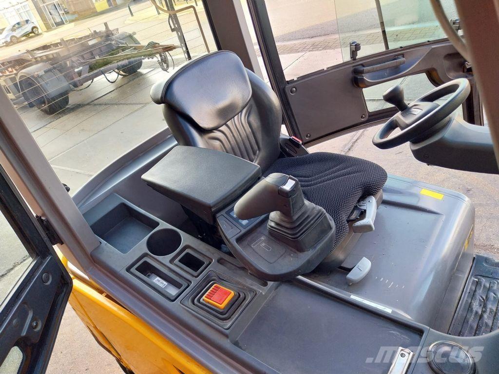 Jungheinrich EFG 320 Empilhadores eléctricos